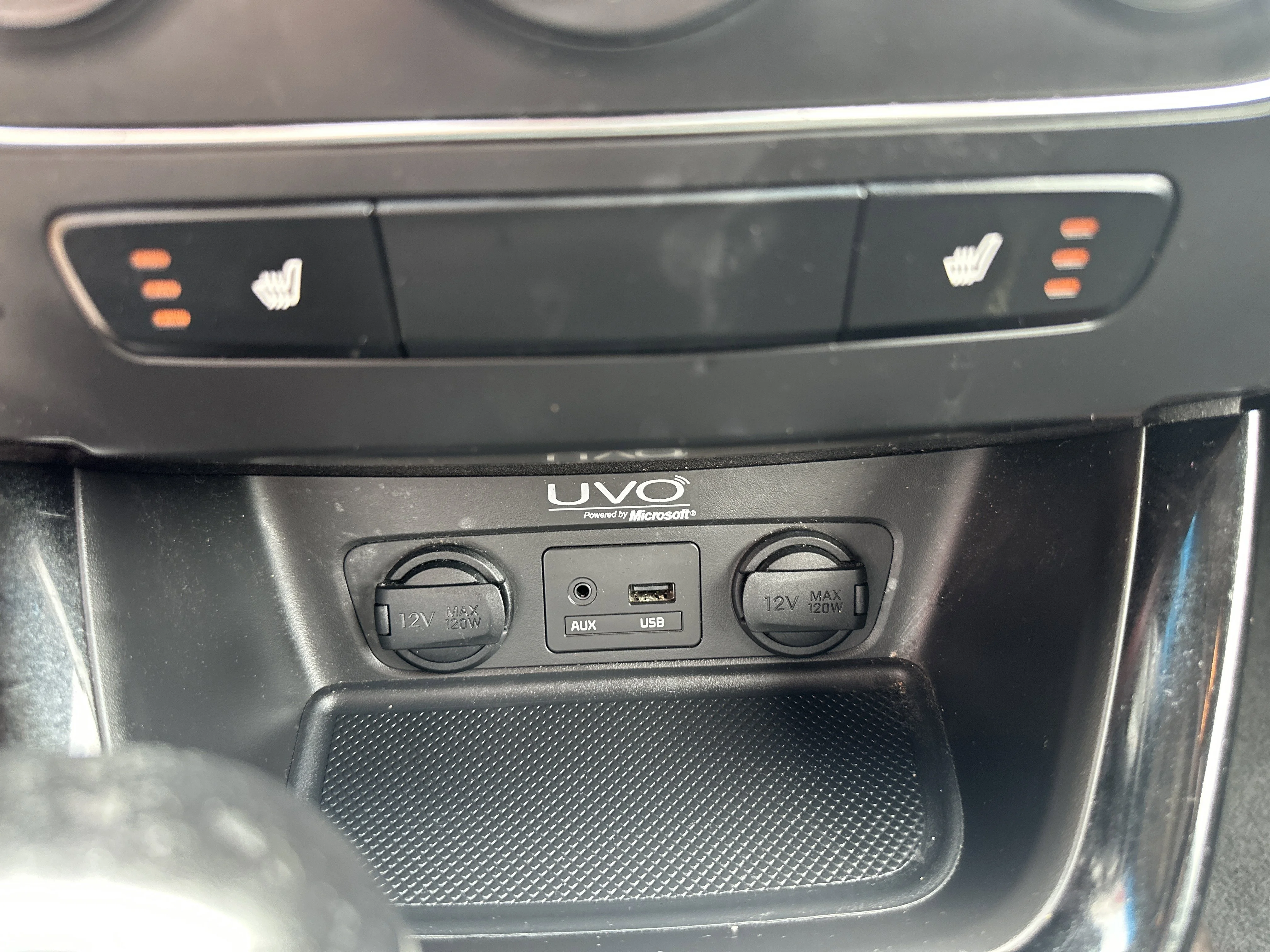 Used 2015 Snow White Pearl Kia LX image 16