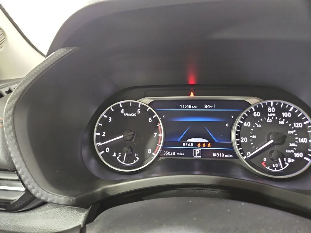 Used 2024 White Nissan SR image 17