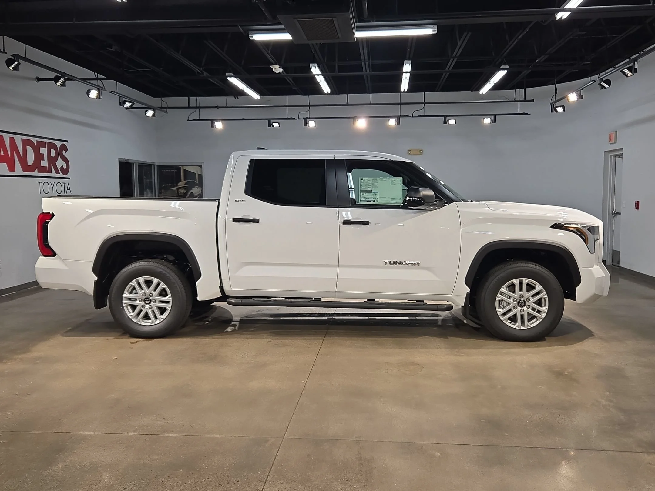 New 2026 Ice Cap Toyota SR5 image 8