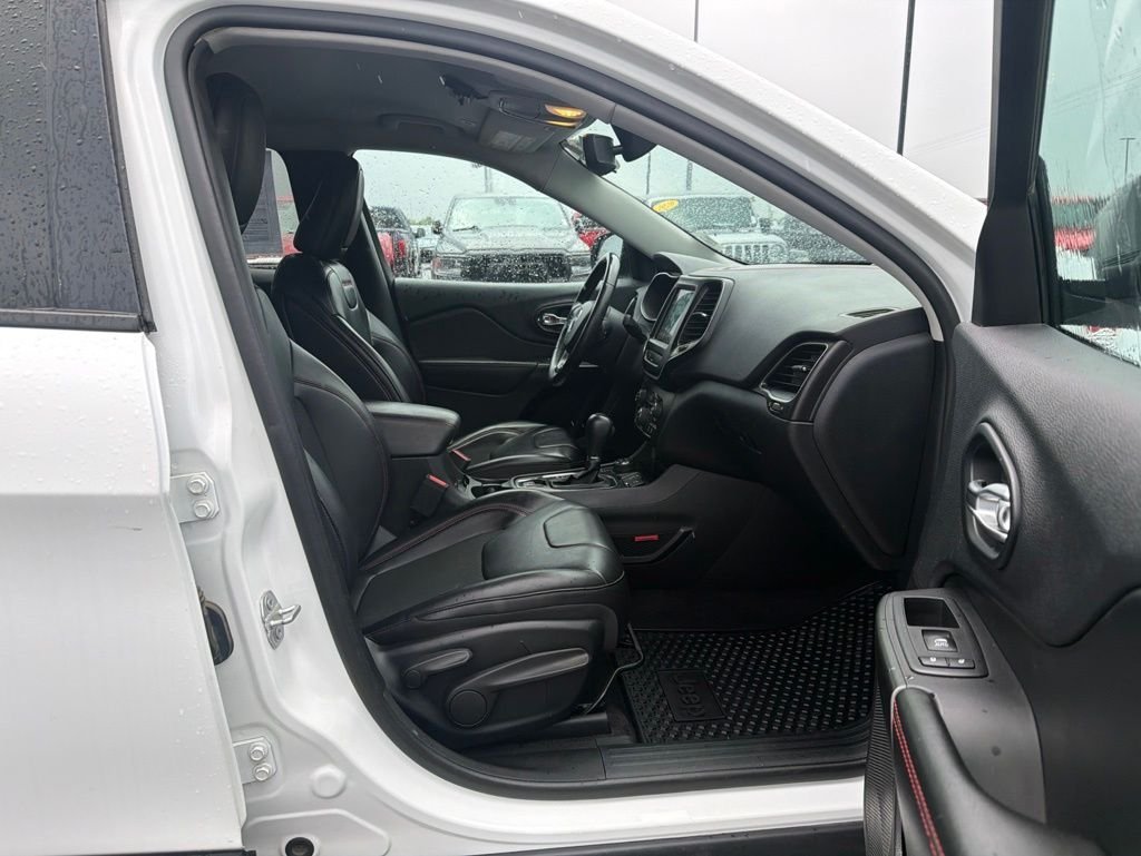 Certified Used 2019 White Jeep Trailhawk image 15