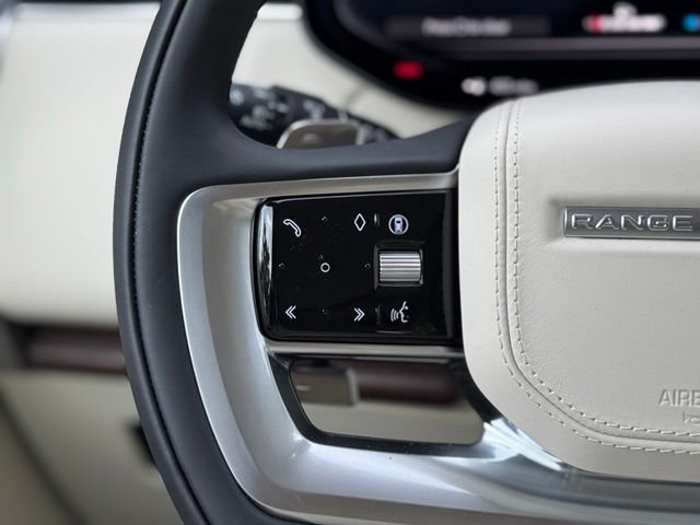 New 2027 Santorini Black Land Rover SE image 24
