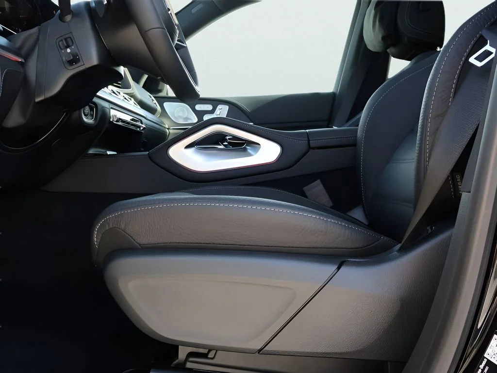 New 2026 Obsidian Black Metallic Mercedes-Benz GLE 580 image 77