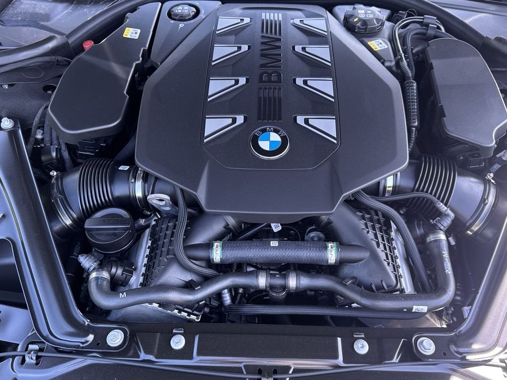 New 2026 Black Sapphire Metallic BMW 760i xDrive image 18