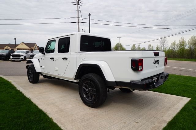New 2026 Bright White Clearcoat Jeep Sport S image 33