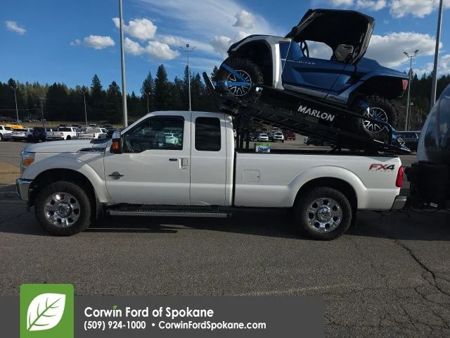 Used 2014 White Ford Lariat image 9