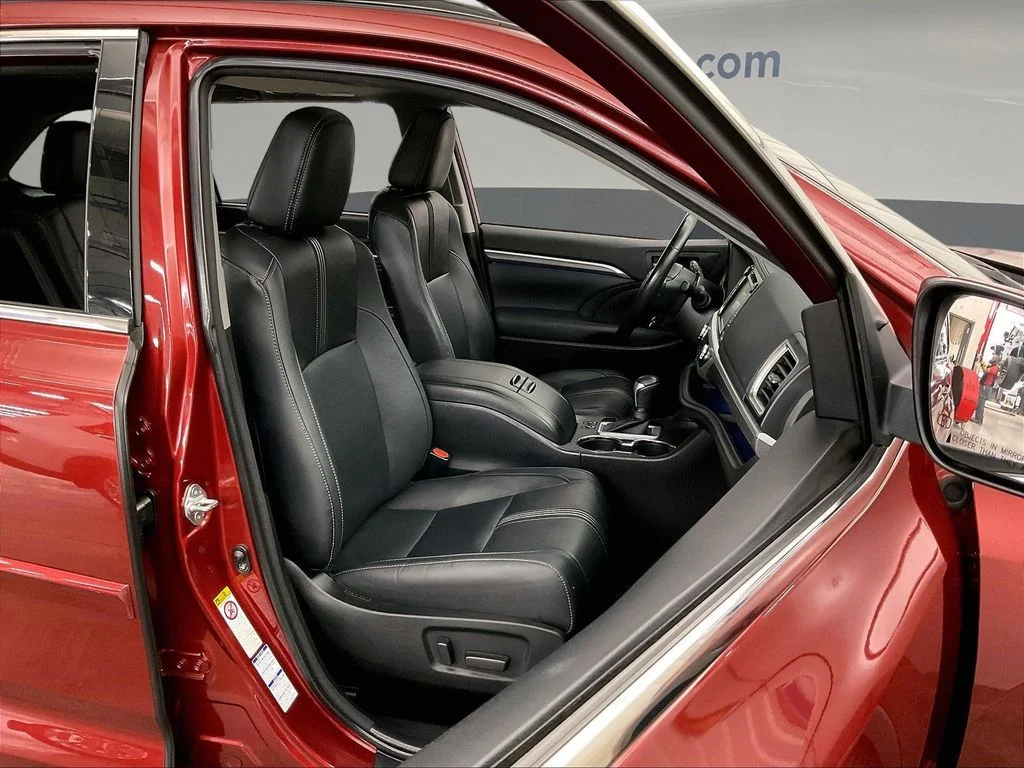Certified Used 2018 Red Toyota SE image 10