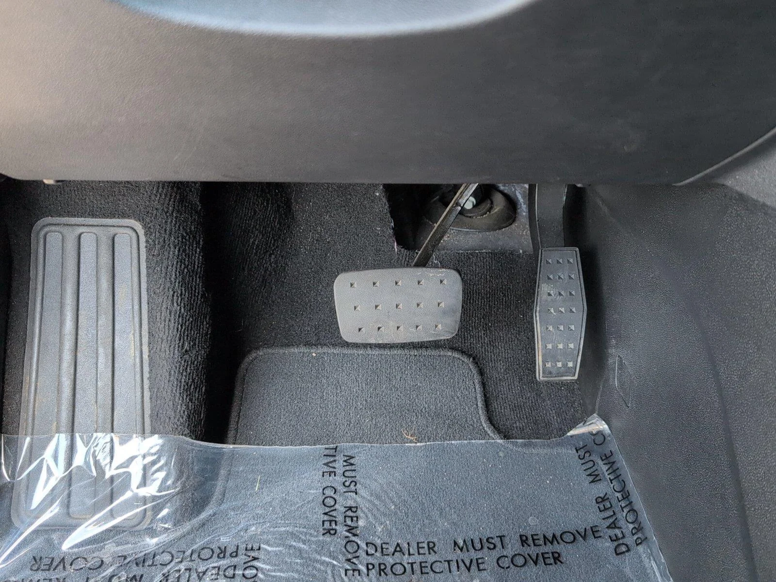 Used 2025 Sterling Gray Metallic Chevrolet LT image 29