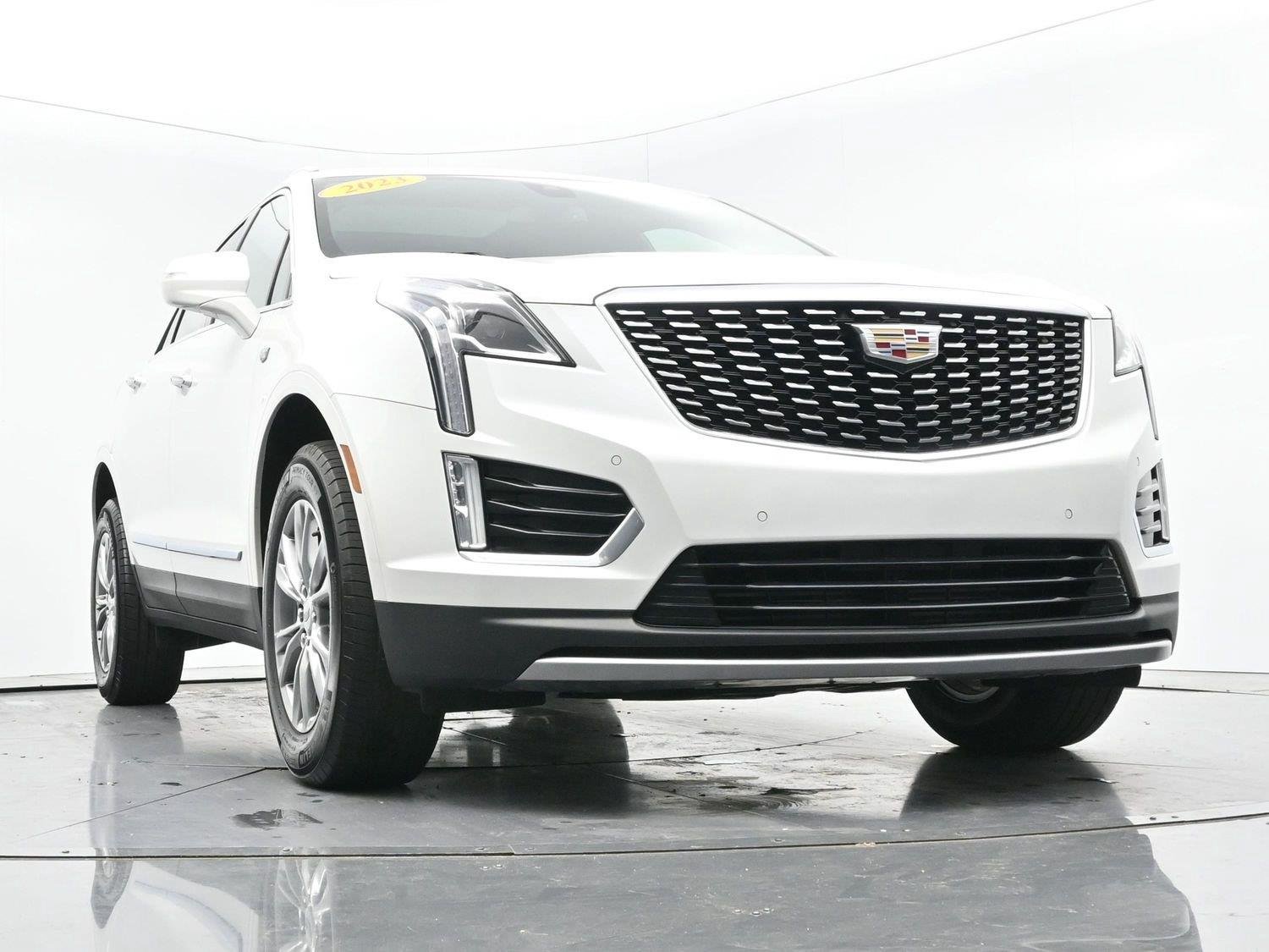 Used 2023 CRYSTAL WHITE TRICOAT Cadillac FWD Premium Luxury image 44