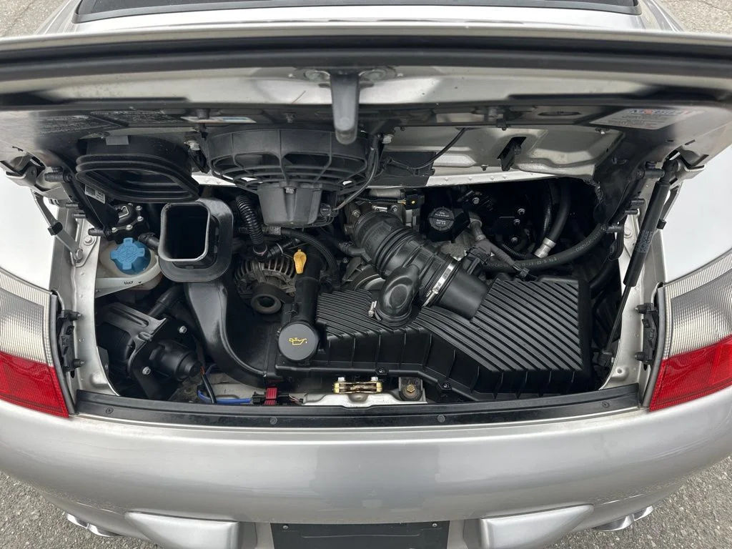 Used 2004  Porsche Carrera image 26