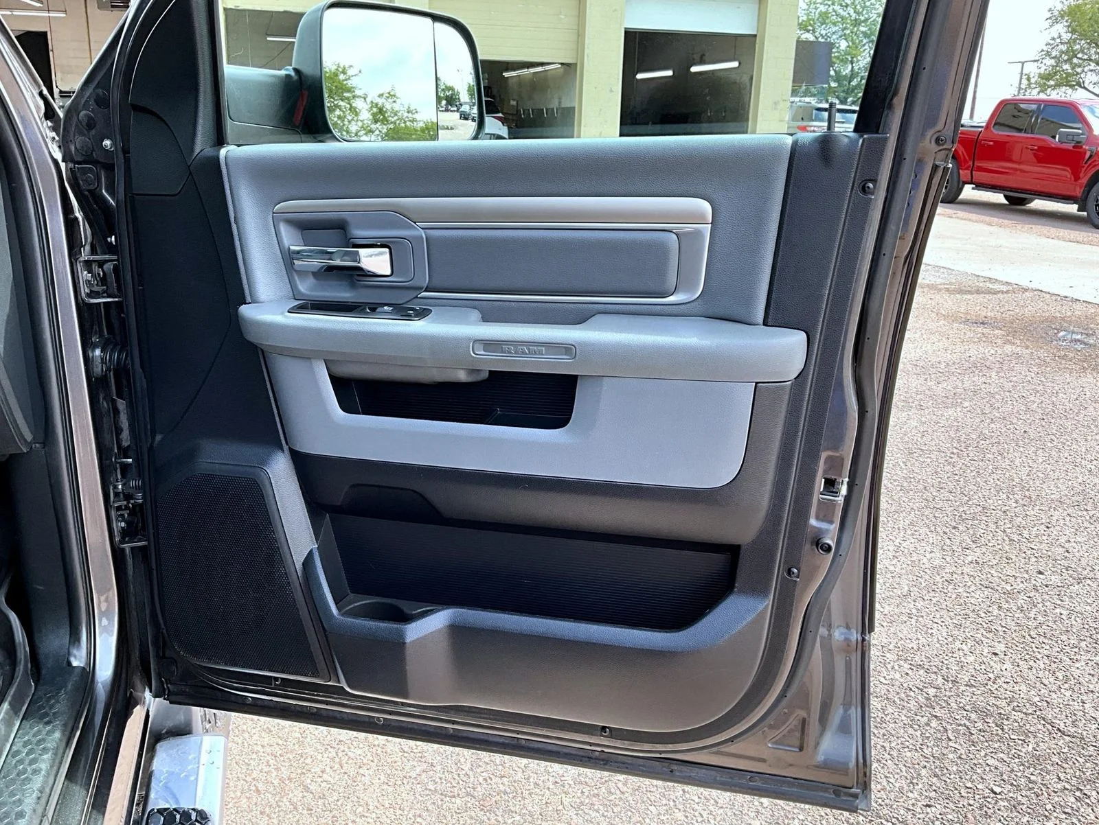 Used 2017 Gray Ram Big Horn image 17