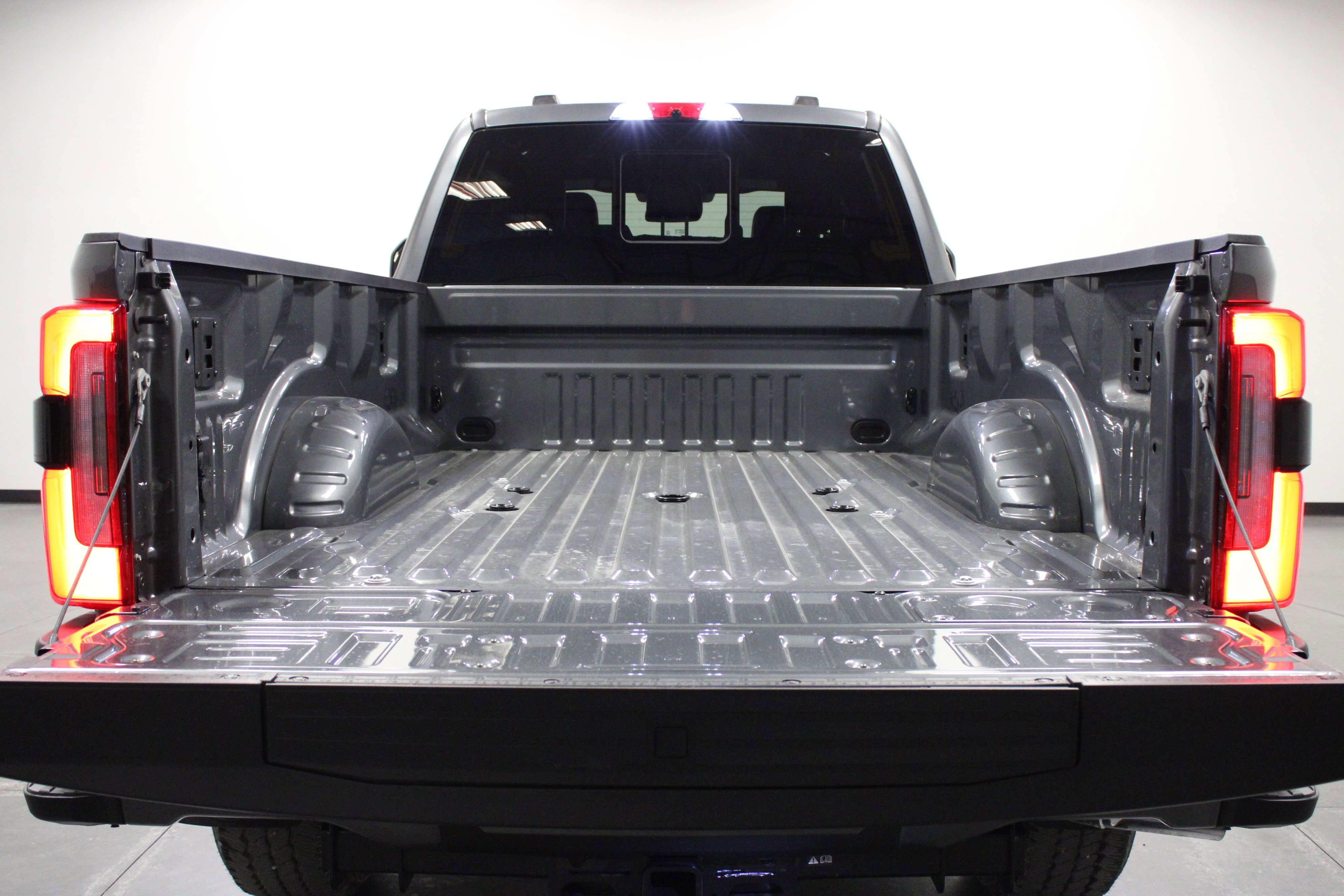 New 2026 Carbonized Gray Metallic Ford Platinum image 14