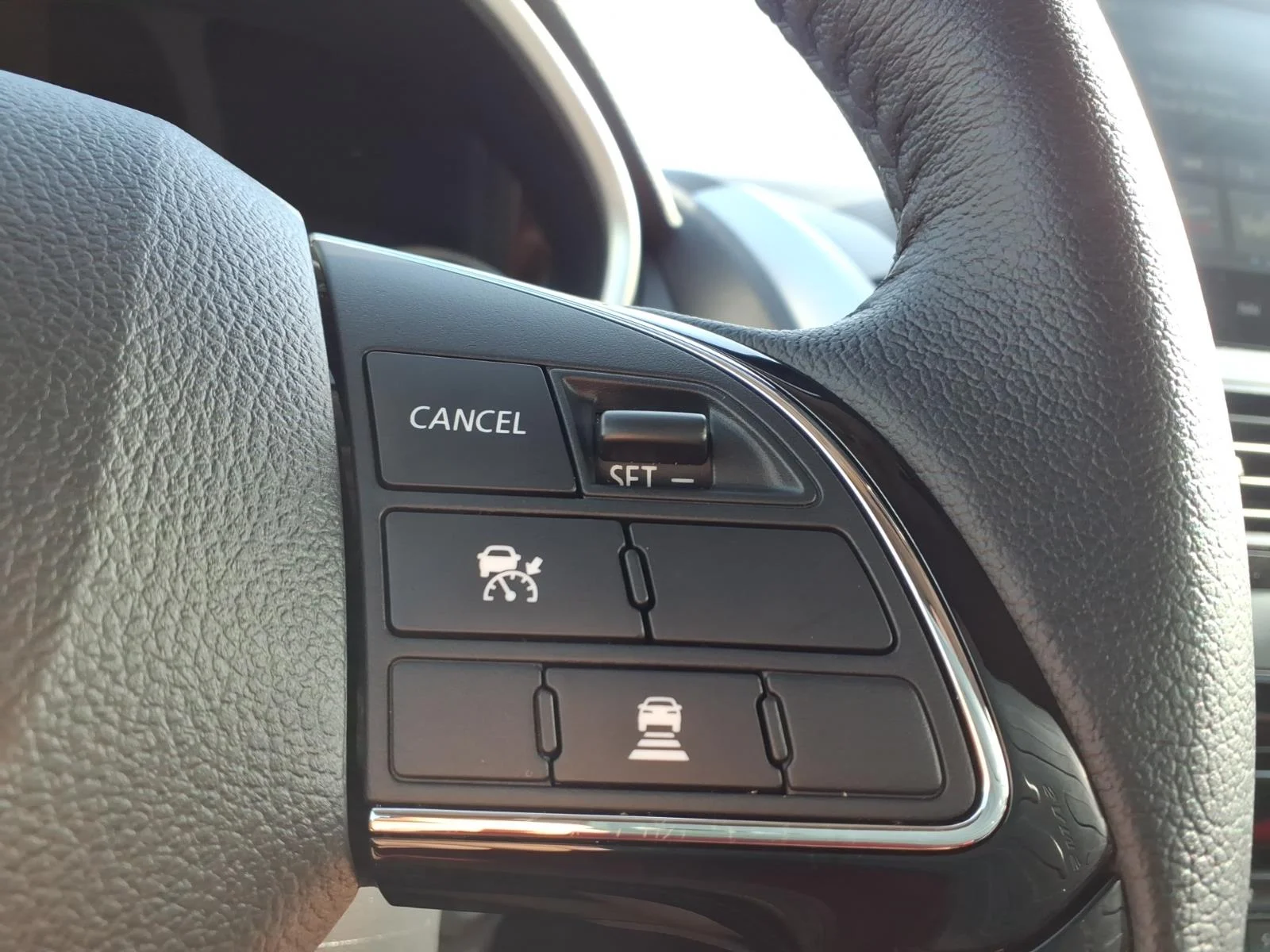 Used 2024 Red Diamond Mitsubishi SE image 22