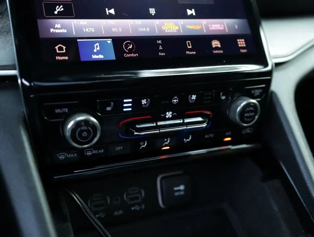 2022 Jeep Grand Cherokee Overland - Photo 19