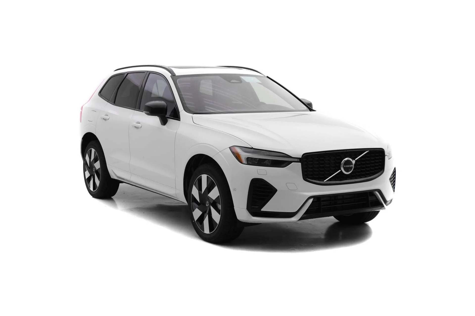 New 2025 White Volvo T8 Plus image 2