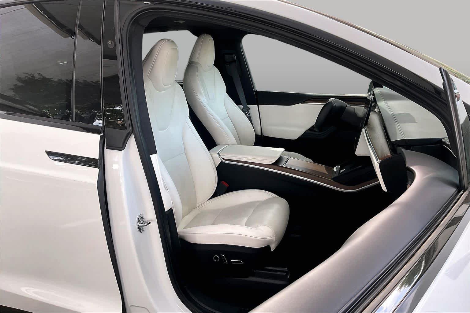 Used 2022 Pearl White Multi-Coat Tesla  image 8