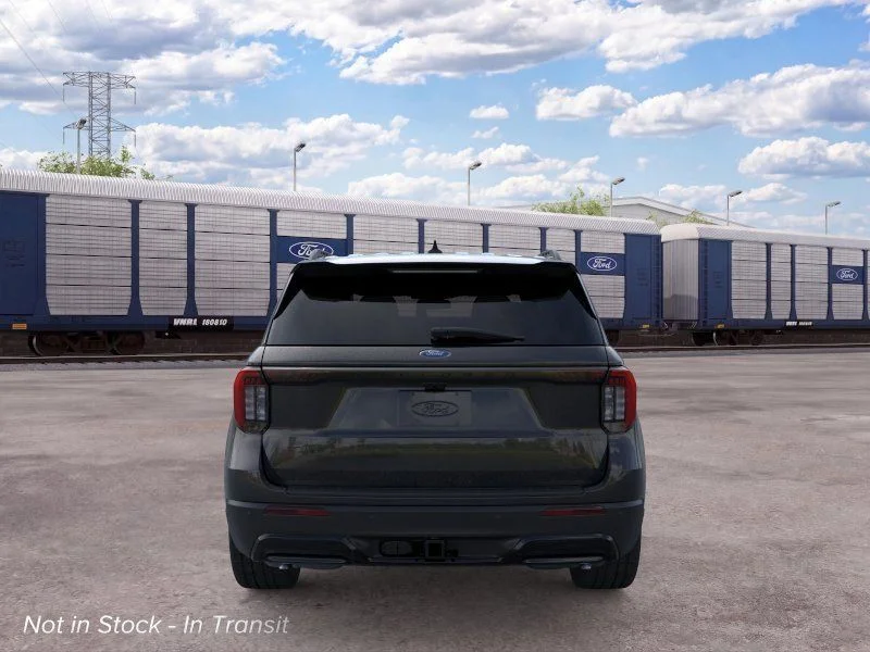 New 2026 Agate Black Metallic Ford ST-Line image 5
