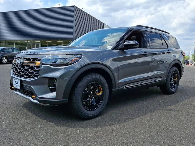 New 2026 Carbonized Gray Metallic Ford Tremor® image 2