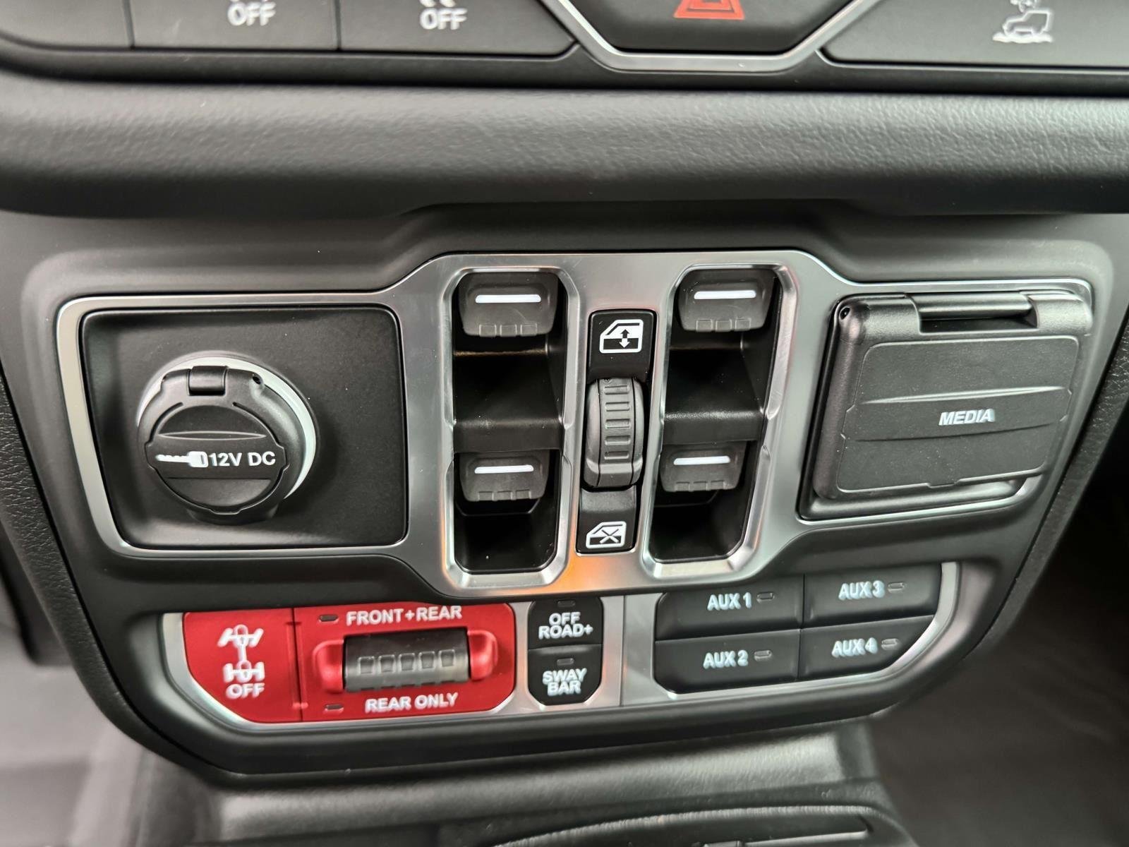 2025 Jeep Wrangler 4-Door Rubicon - Photo 6
