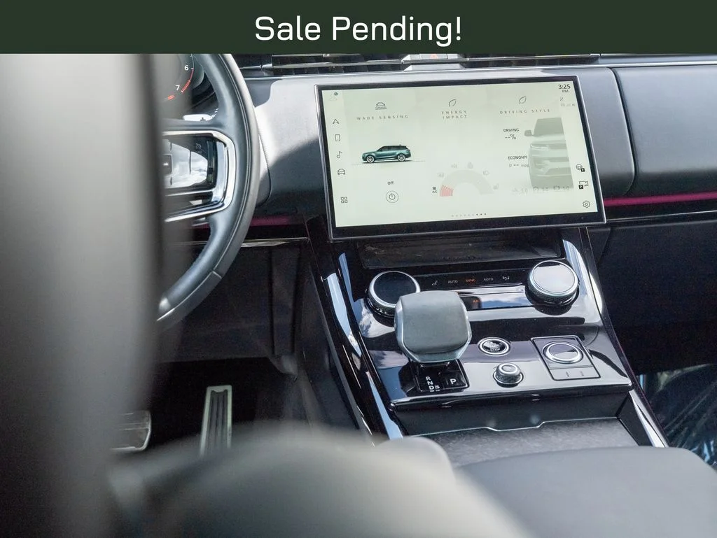 Certified Used 2023 White Land Rover SE Dynamic image 21