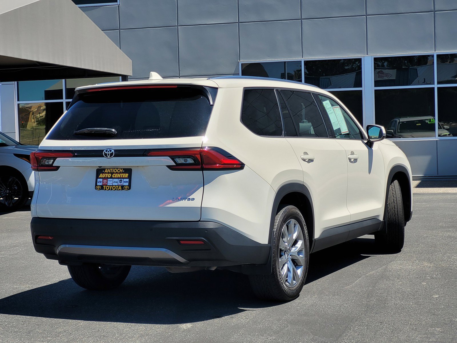 Certified Used 2024 White Toyota  image 4