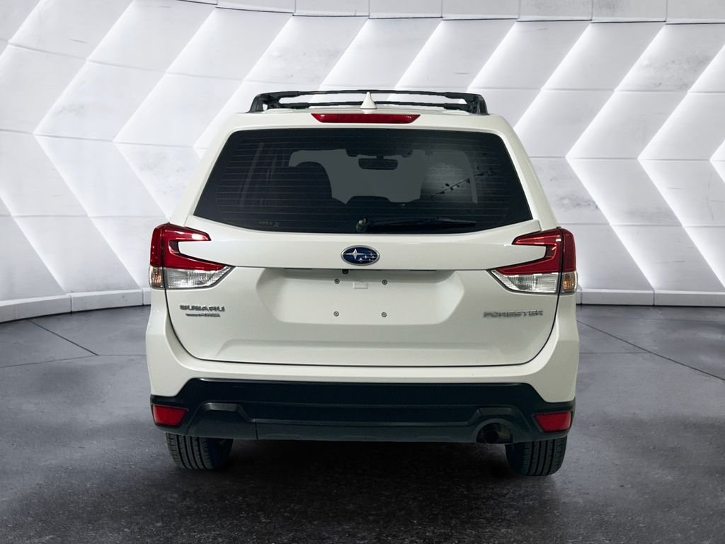 Used 2021 White Subaru Base image 5