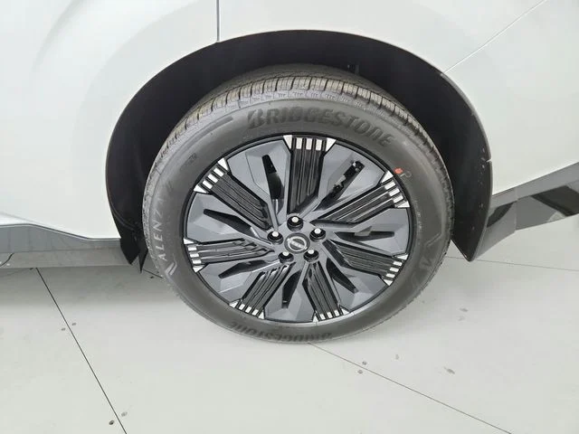 New 2026 White Nissan Platinum image 47