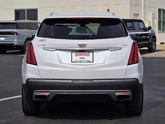 Used 2024 Crystal White Tri-Coat Cadillac Premium Luxury image 5