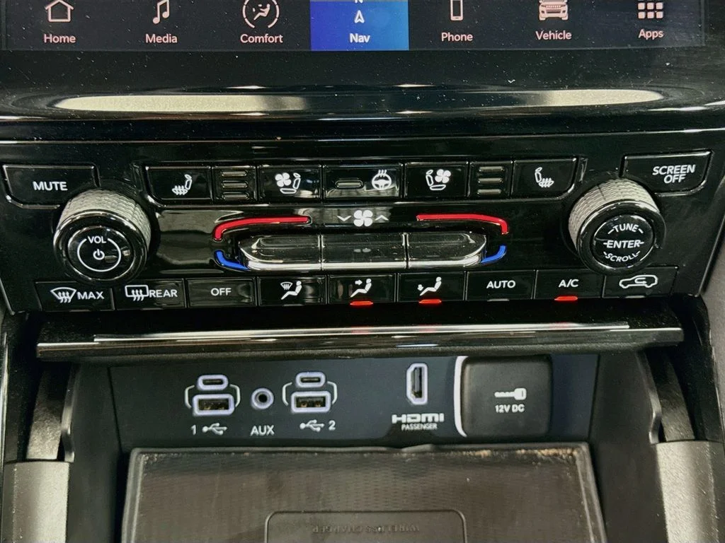 Used 2022 White Jeep 4xe image 16