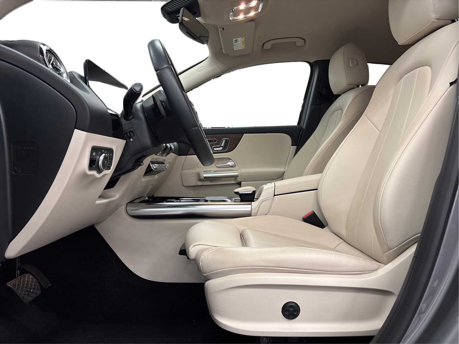 Certified Used 2023 Mountain Grey Metallic Mercedes-Benz GLA 250 image 9