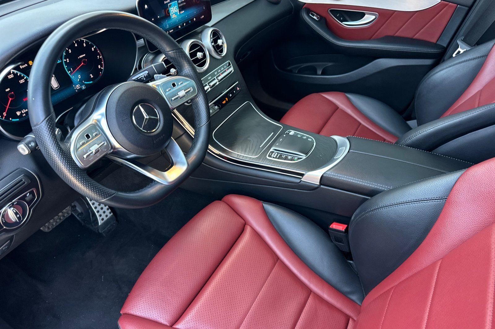 Used 2022 Black Mercedes-Benz GLC 300 image 10