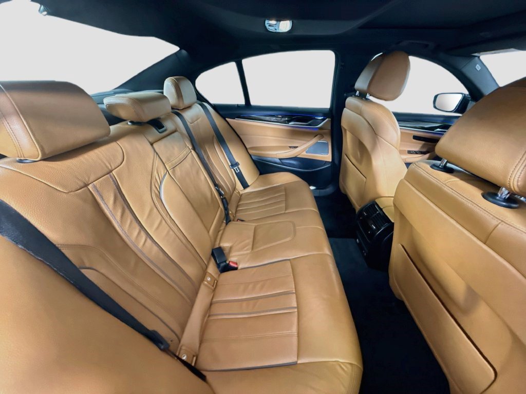 Used 2021 Dark Graphite Metallic BMW 530i image 23