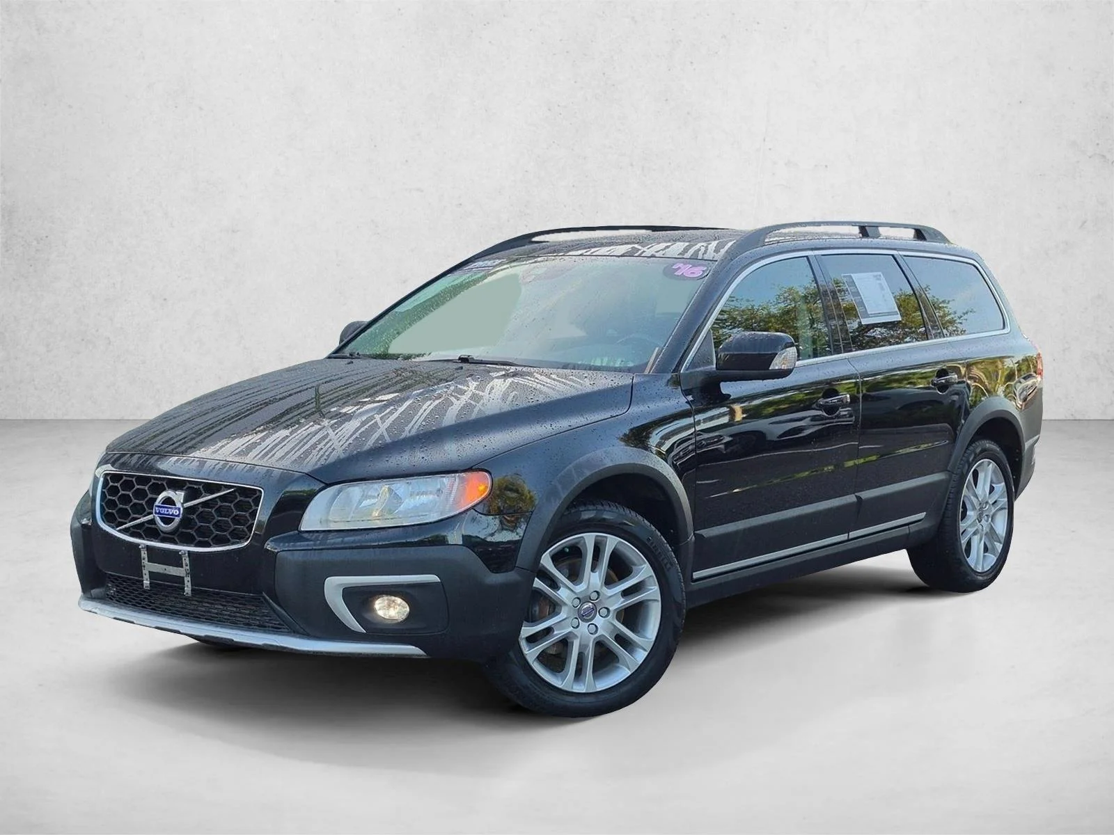 Used 2016 Black Stone Volvo T5 Premier image 1