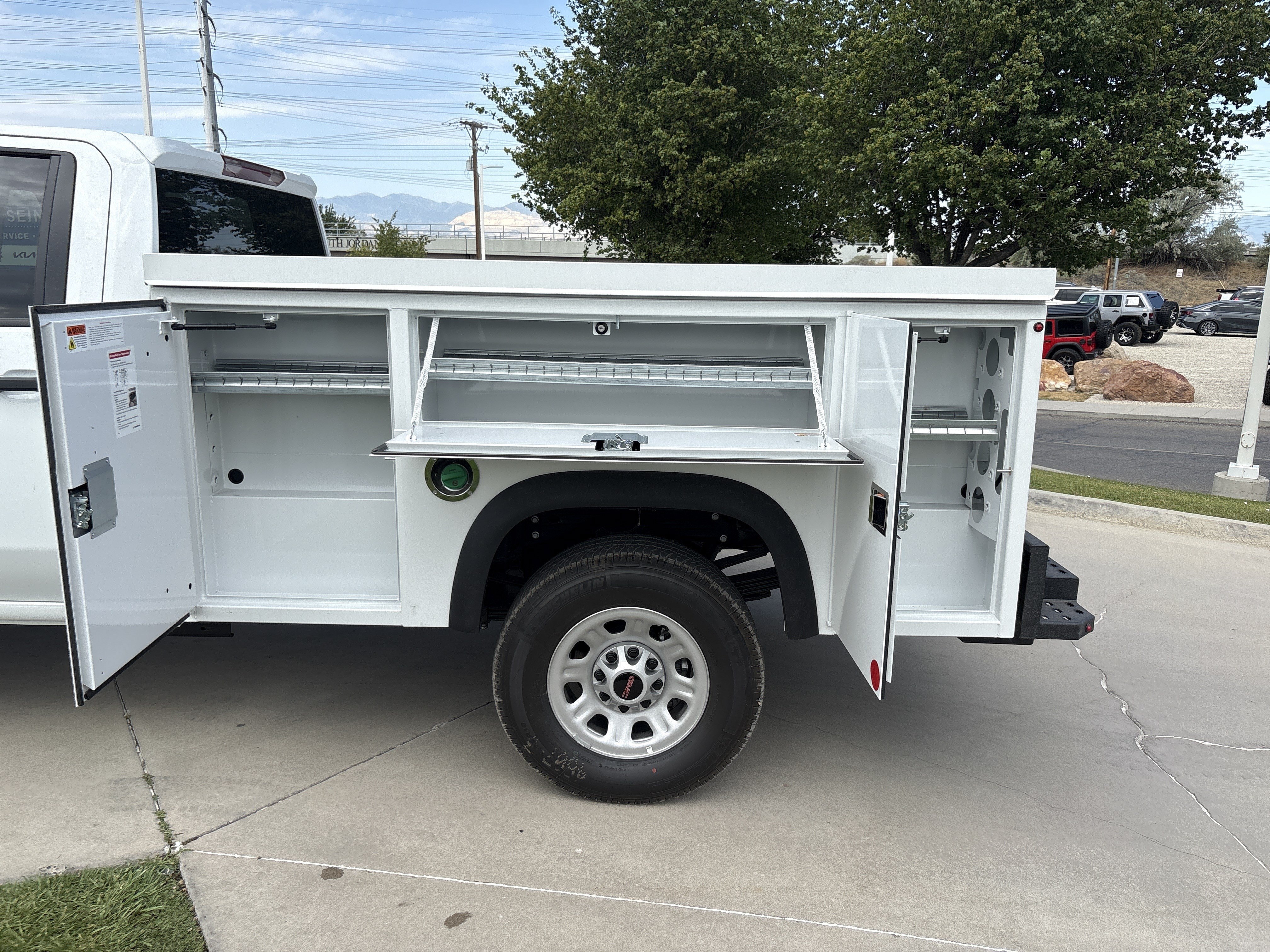 New 2026 Summit White GMC Pro image 11