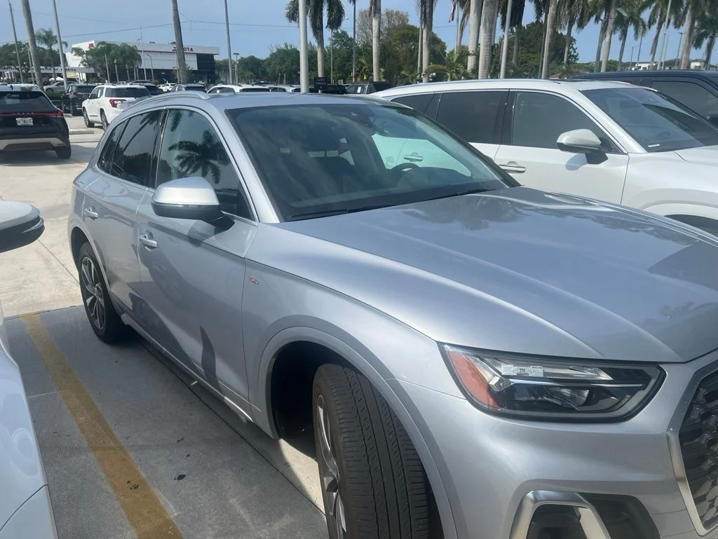 2023 Audi Q5 45 Premium Plus's photo
