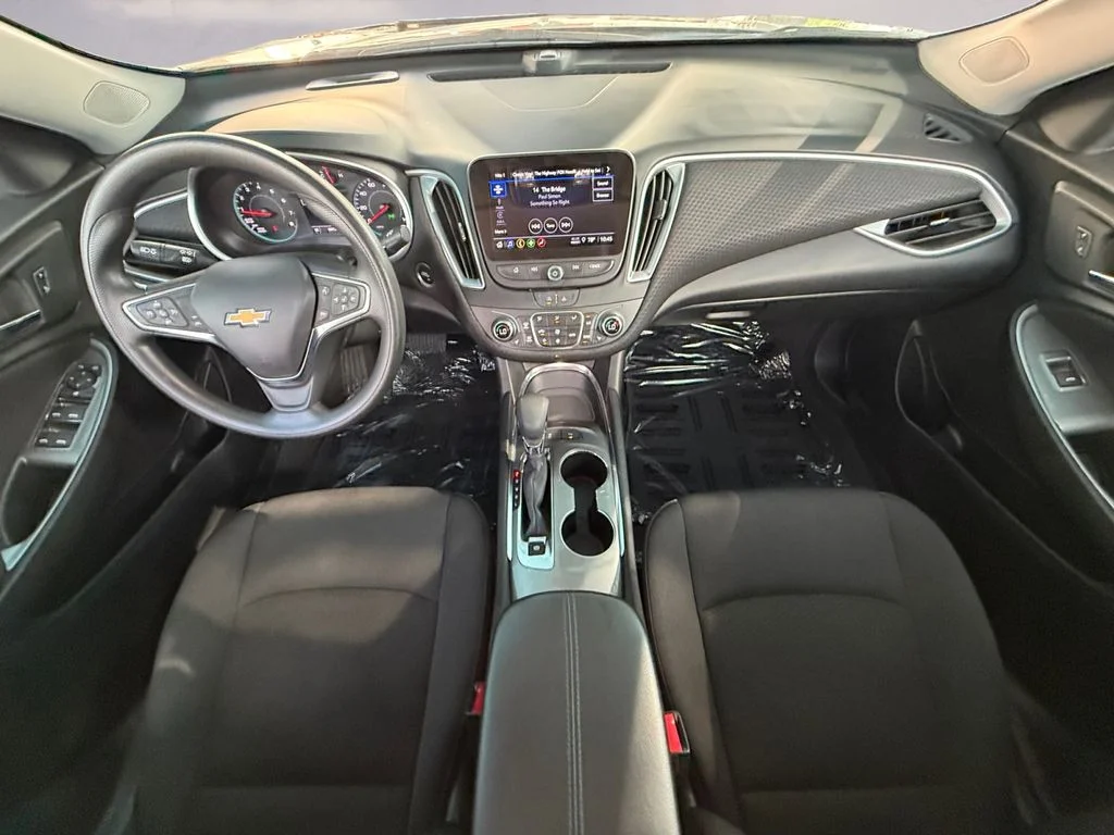 2025 Chevrolet Malibu 1LT - Photo 12