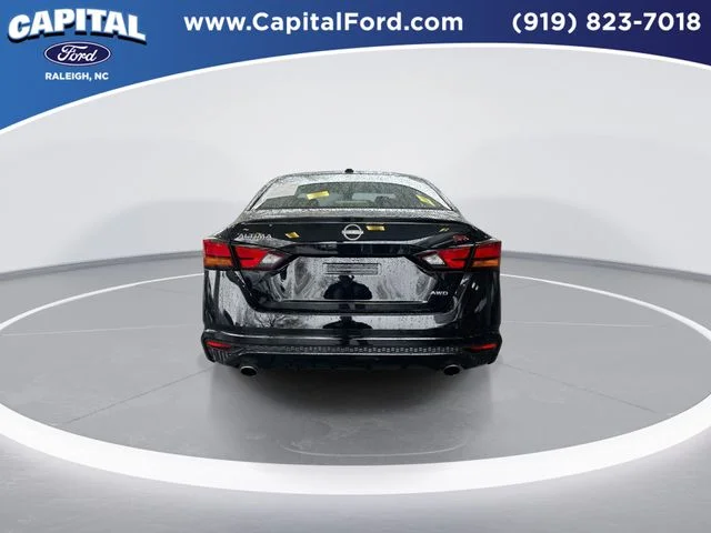 Used 2025 Black Nissan 2.5 SR image 7