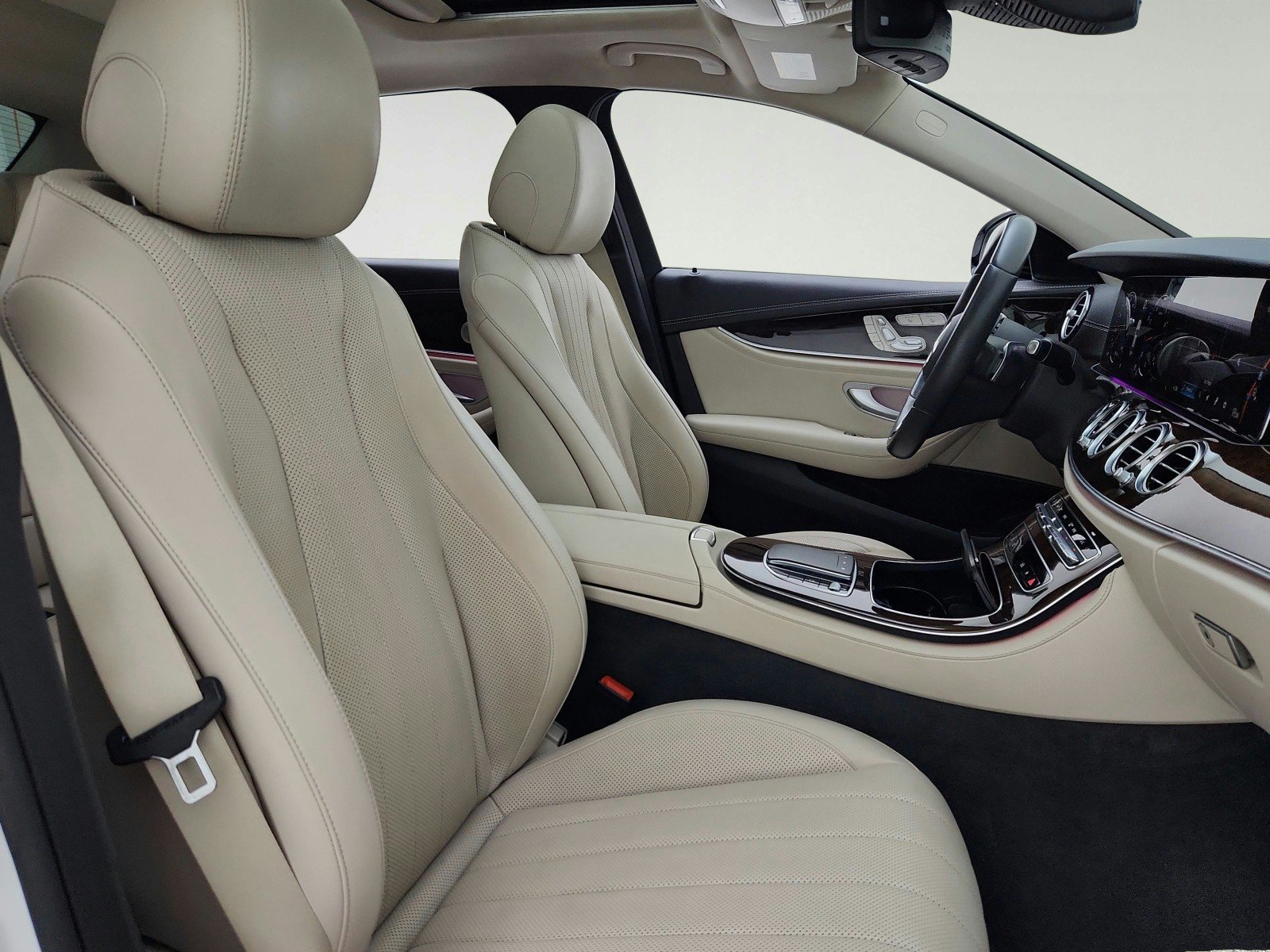 Certified Used 2022 Polar White Mercedes-Benz E 350 image 25