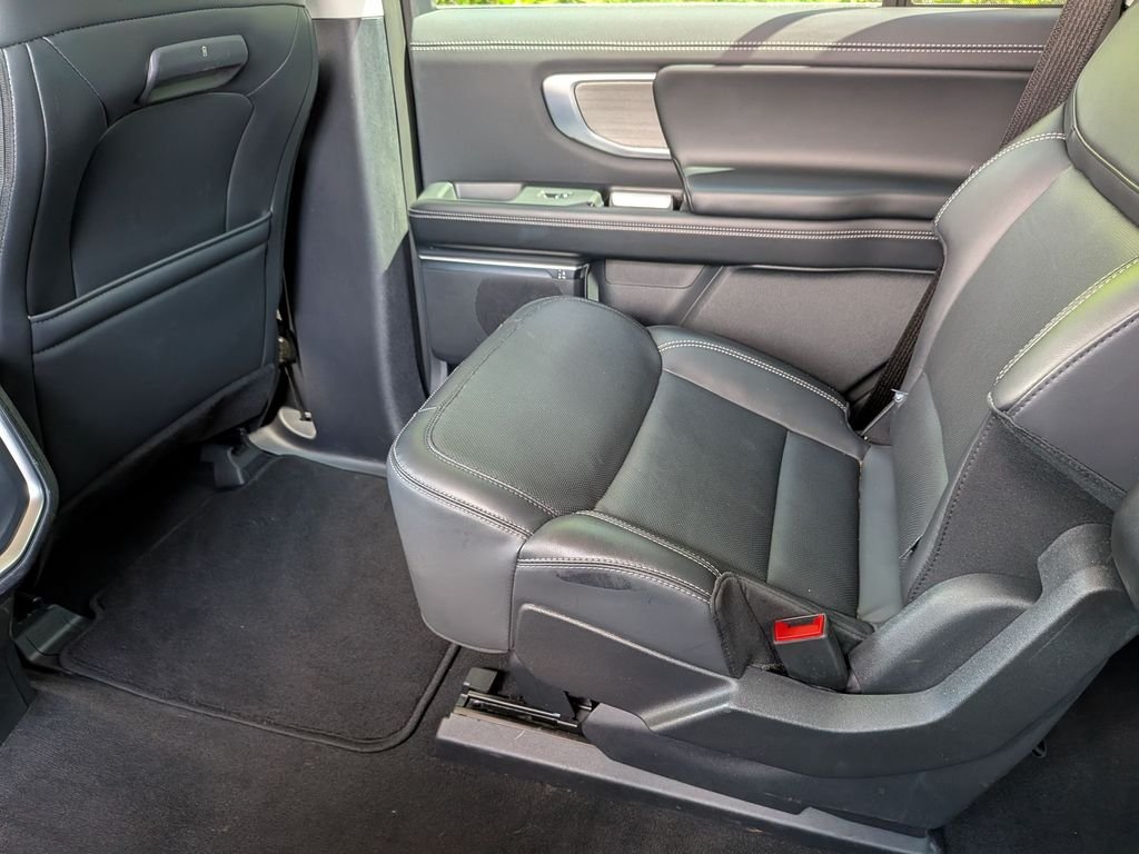 Used 2025 Black Ford Platinum image 32