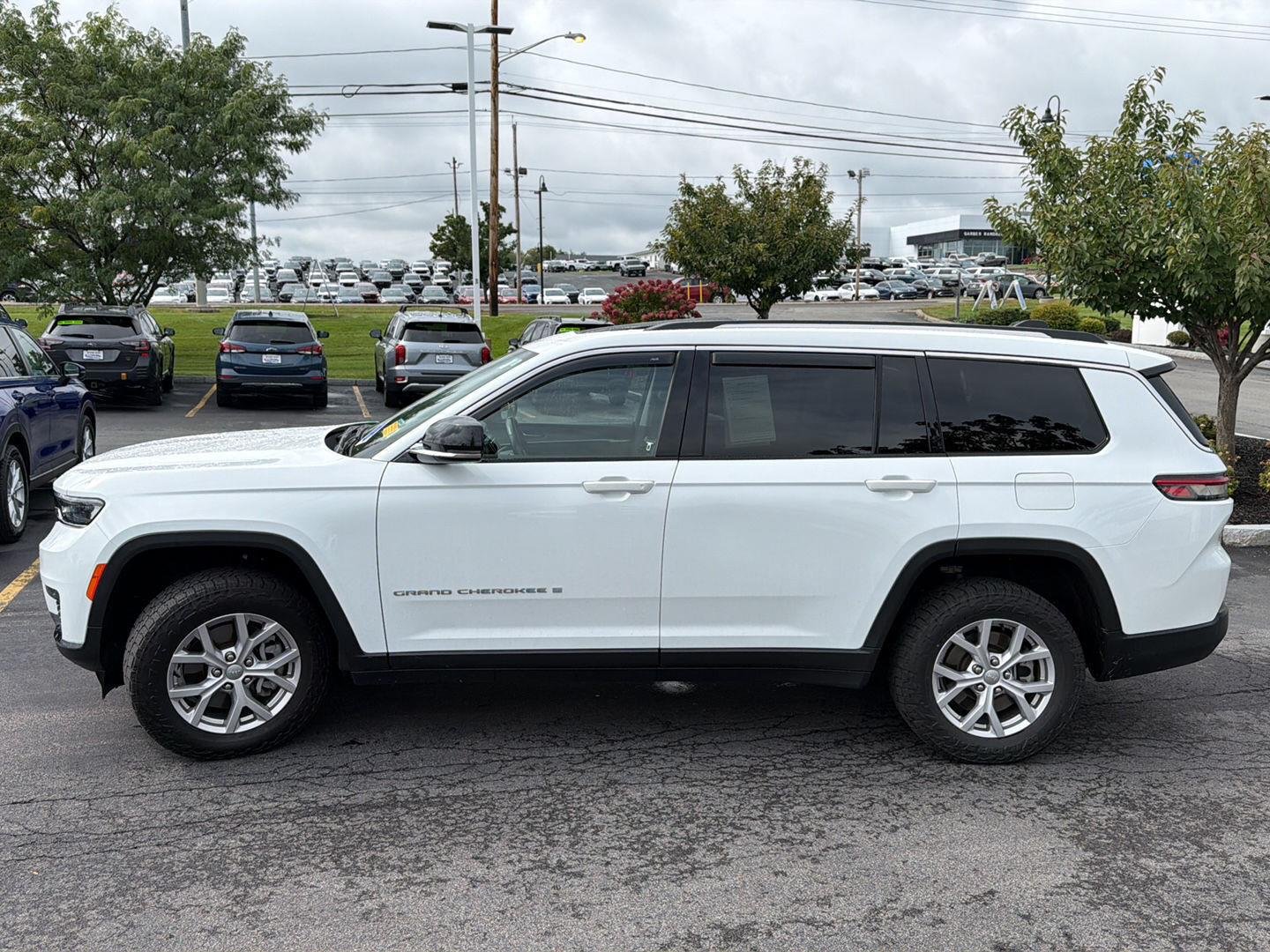 Used 2021 Bright White Clearcoat Jeep Limited image 4
