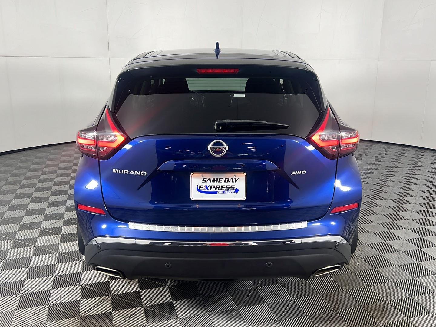 Used 2021 Deep Blue Pearl Nissan S image 7
