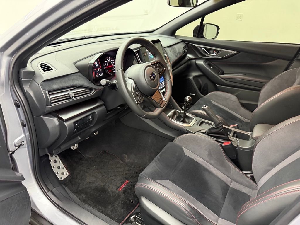 Used 2024 Ice Silver Metallic Subaru TR image 18