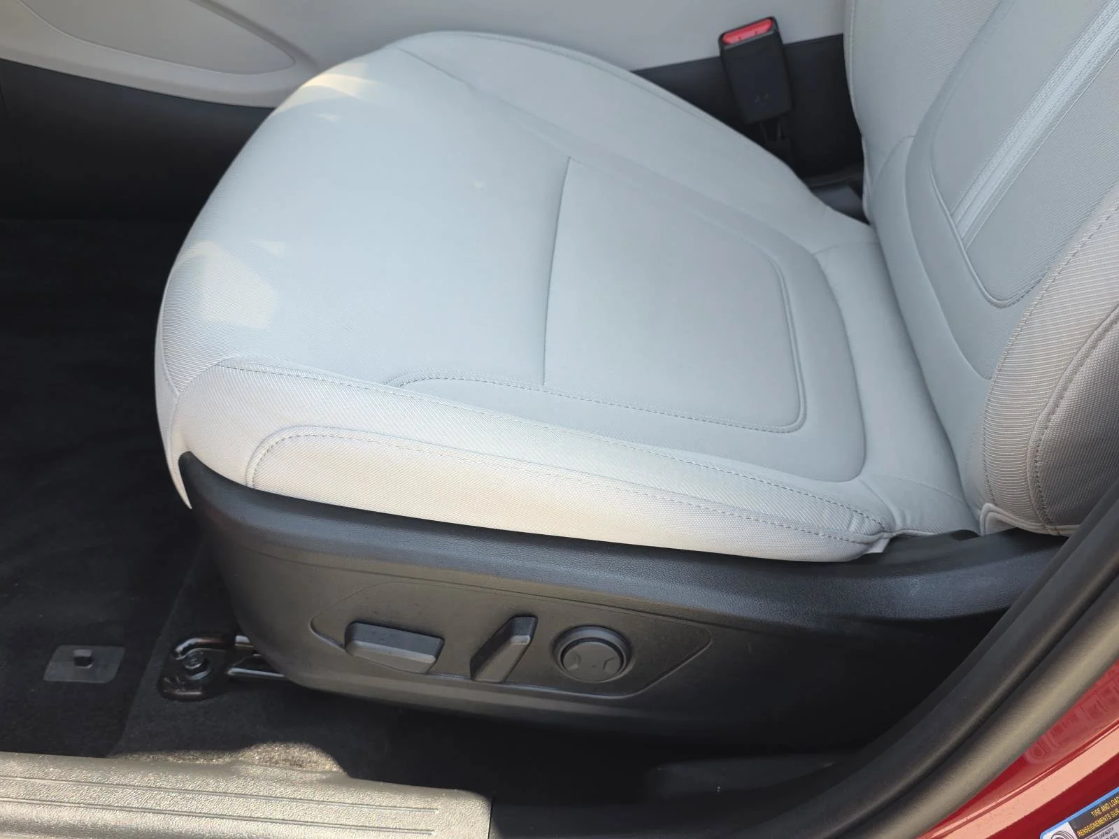 Used 2025 Ultimate Red Hyundai SEL image 13