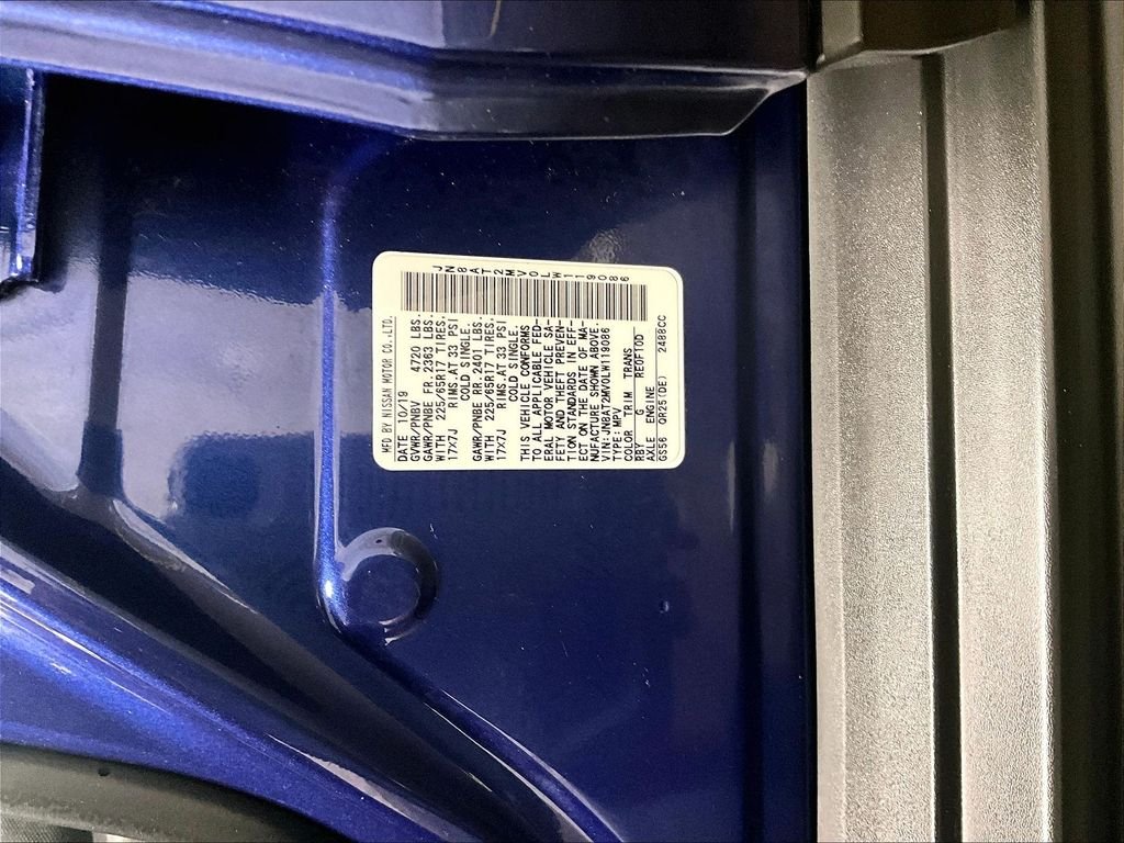 Used 2020 Blue Nissan SV image 33