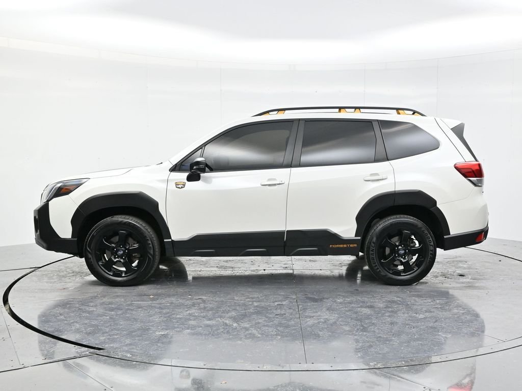 Used 2023 Crystal White Pearl Subaru Wilderness image 8