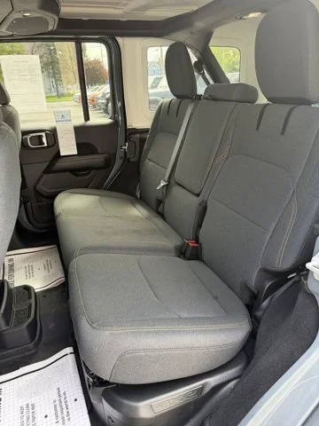 Used 2025 Anvil Clearcoat Jeep Backcountry image 17