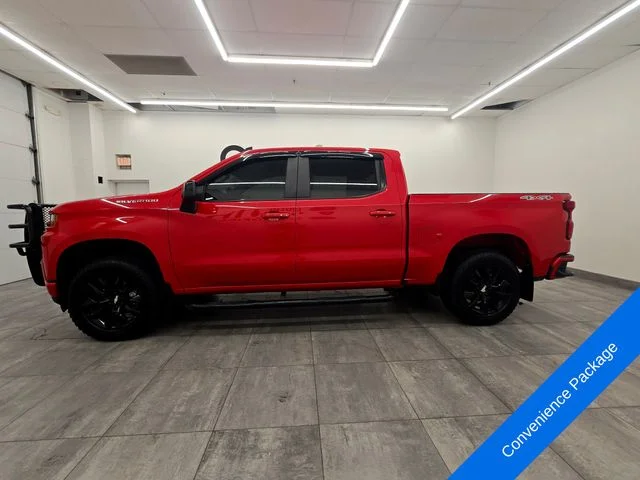Used 2019 Red Chevrolet RST image 4