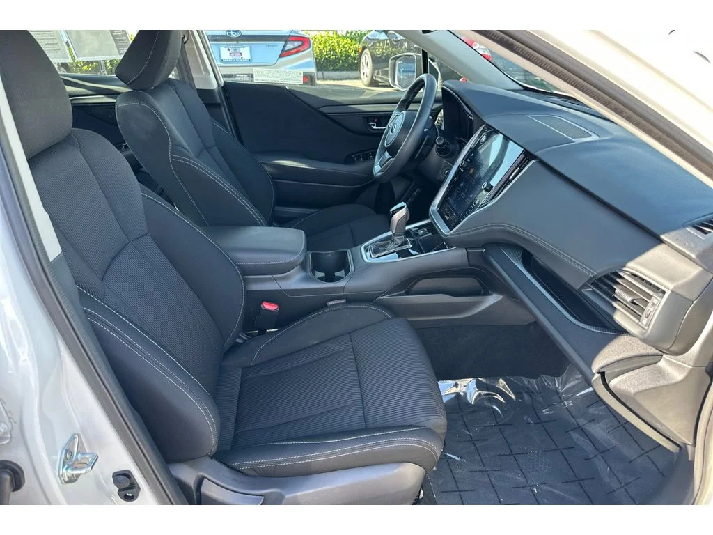 Used 2025 Crystal White Pearl Subaru Premium image 18