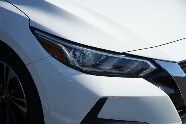 Used 2022 White Nissan SV image 3