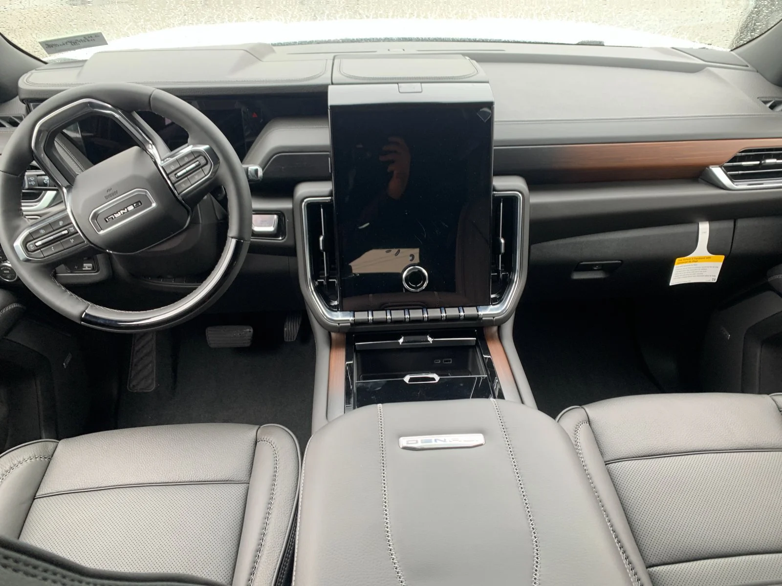 2026 GMC Yukon Denali - Photo 15