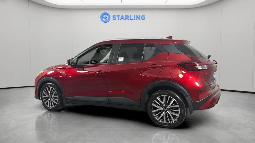 Used 2021 Red Nissan SV Xtronic CVT image 4